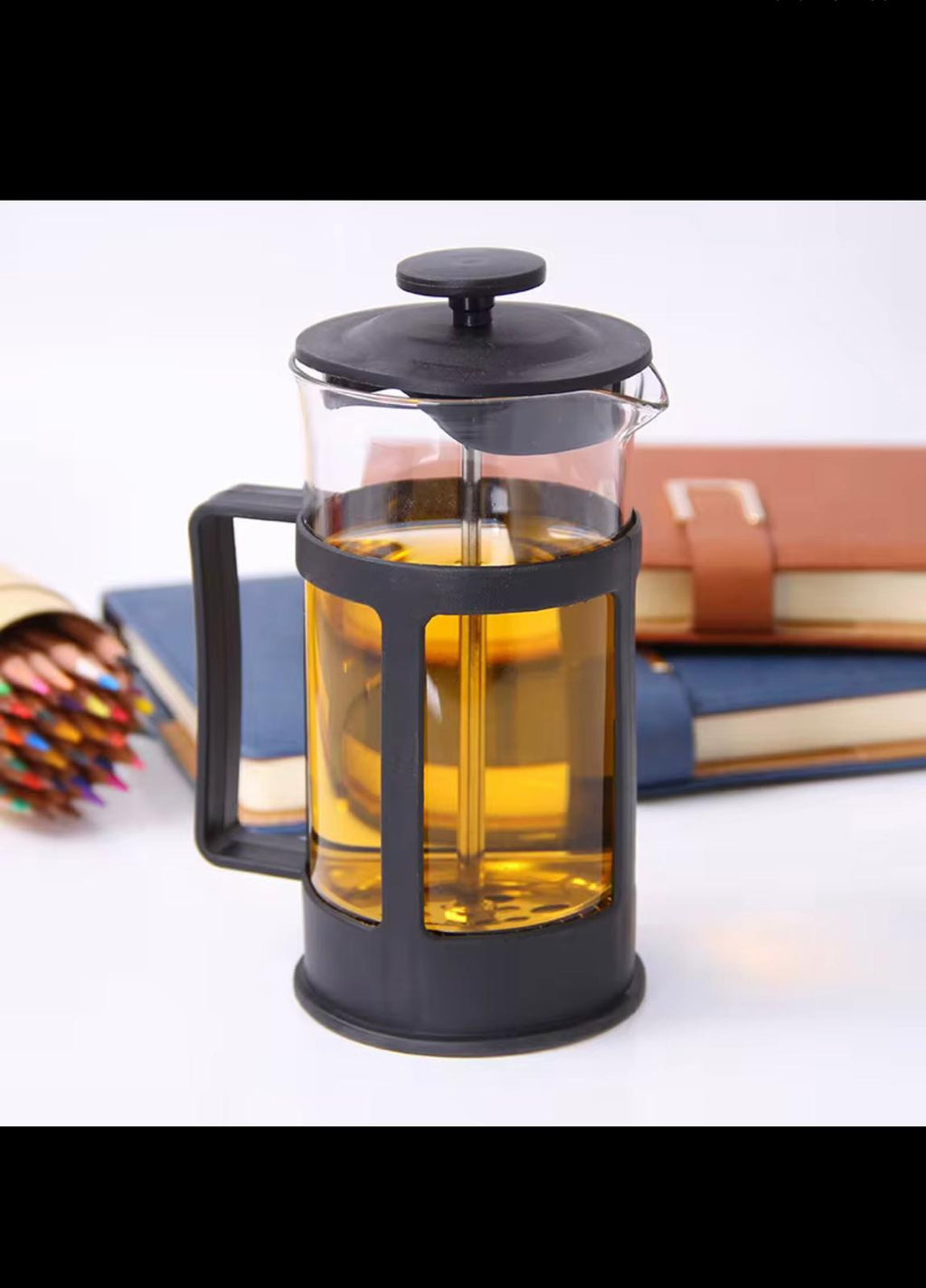 French Press tasarım – Kahve, bitki çayı, meyve aromalı içecekler için ideal.