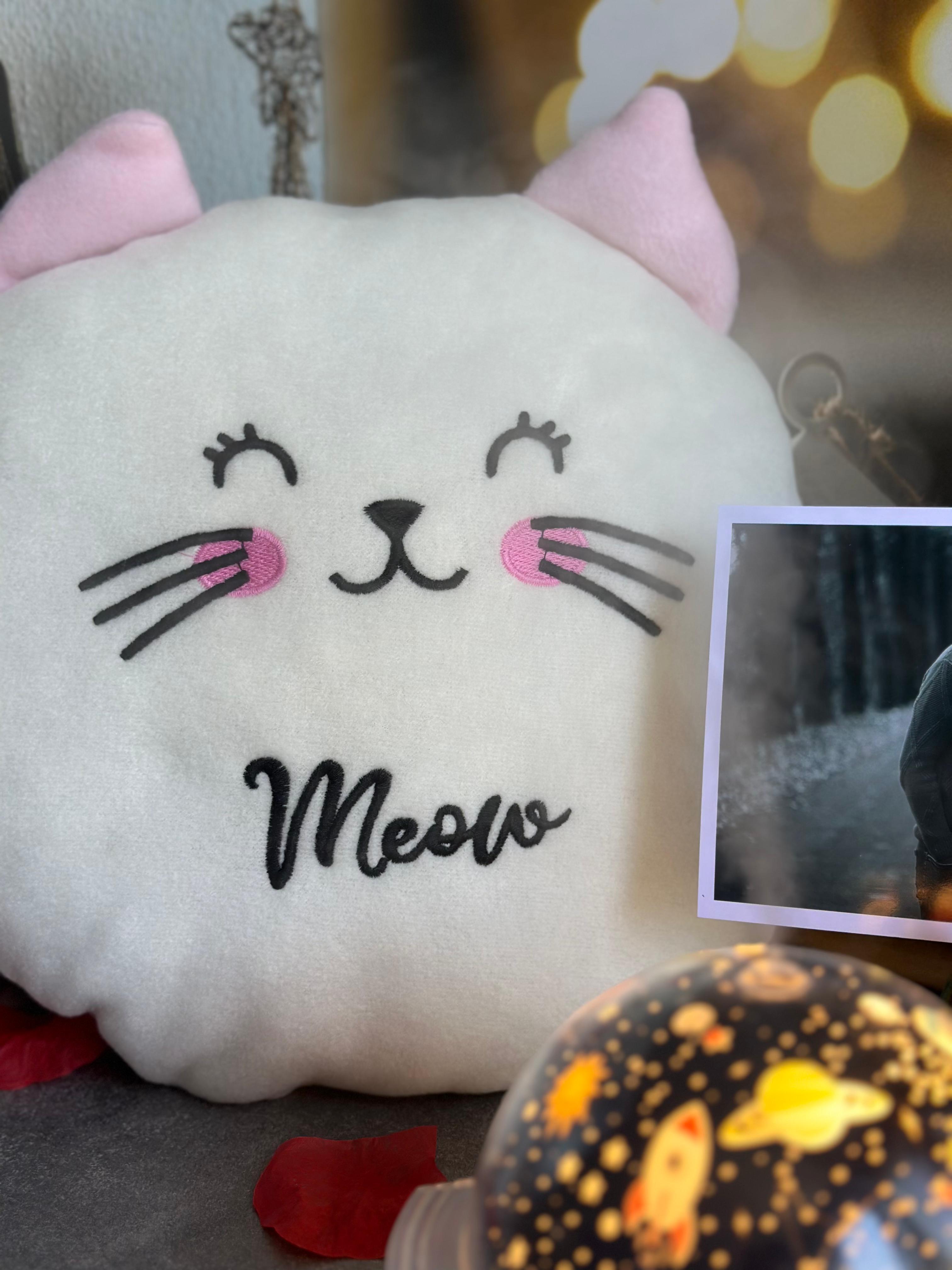 Kişiye Özel Tasarlanabilir Fotoğraf Çerçevesi, Nemlendirici ve Hello Kitty Yastık Seti