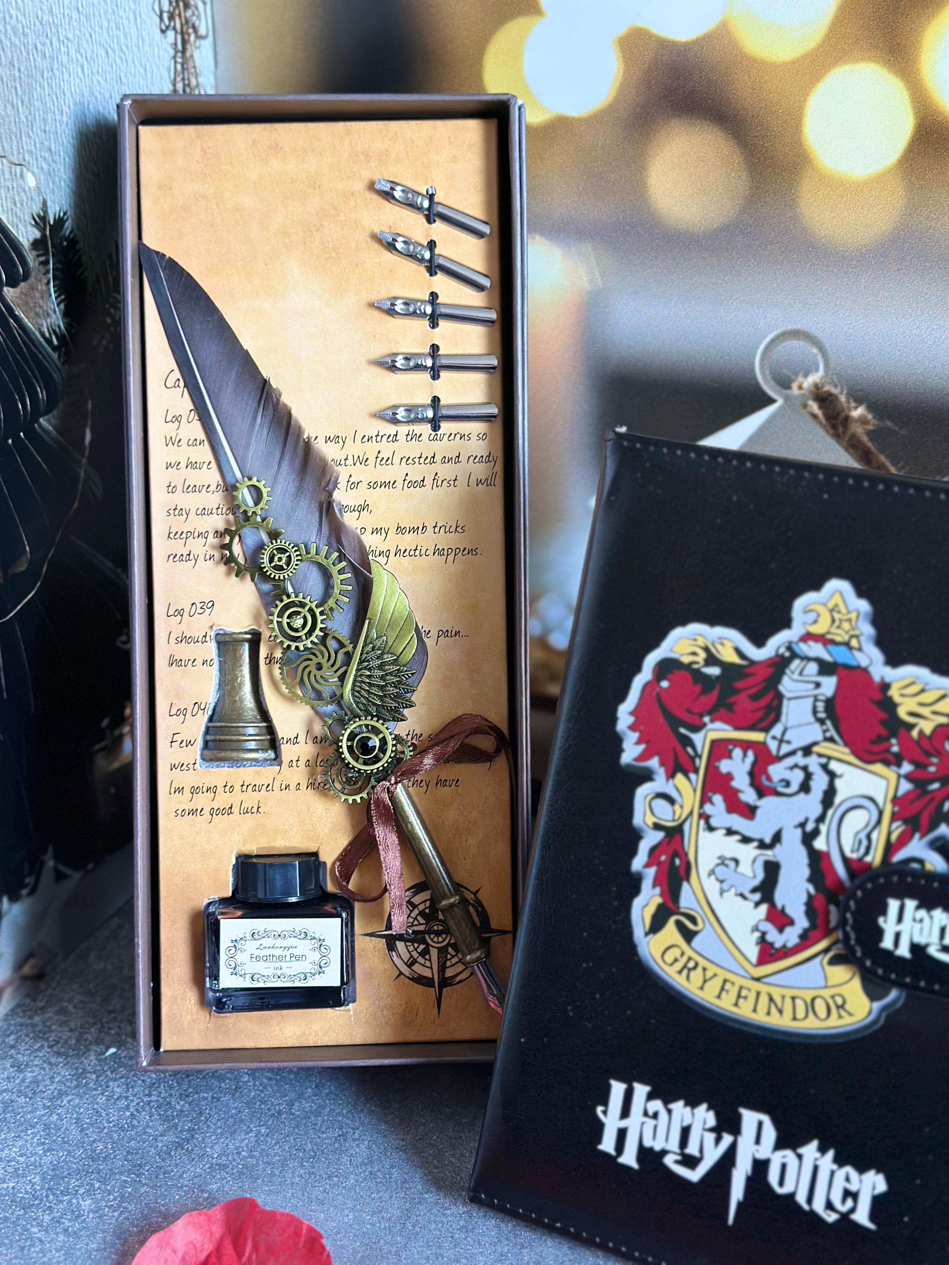 Harry Potter Gryffindor Koleksiyon Seti – Tüy Kalem & Büyü Günlüğü Hediye Kutusu