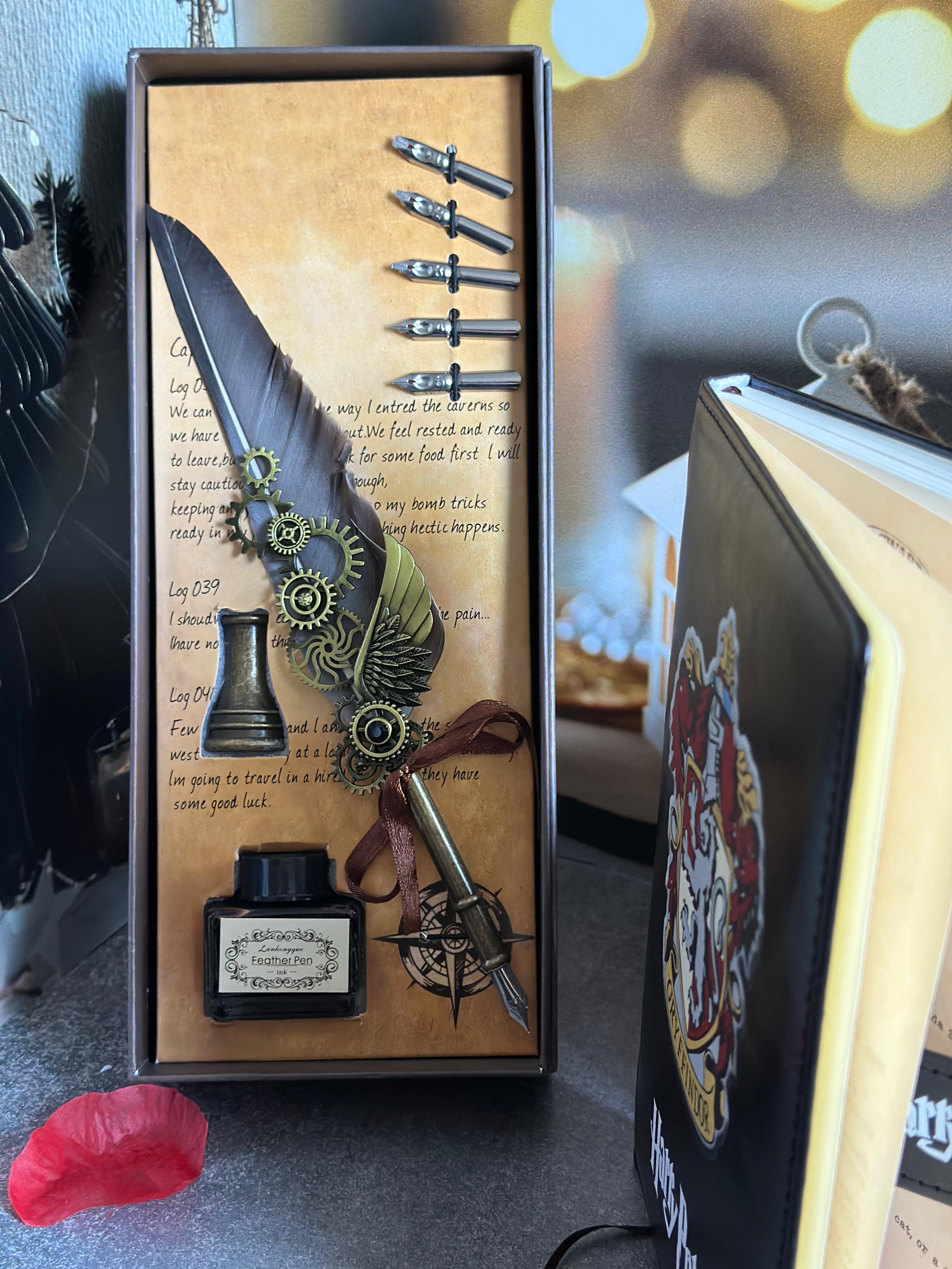 Harry Potter Gryffindor Koleksiyon Seti – Tüy Kalem & Büyü Günlüğü Hediye Kutusu