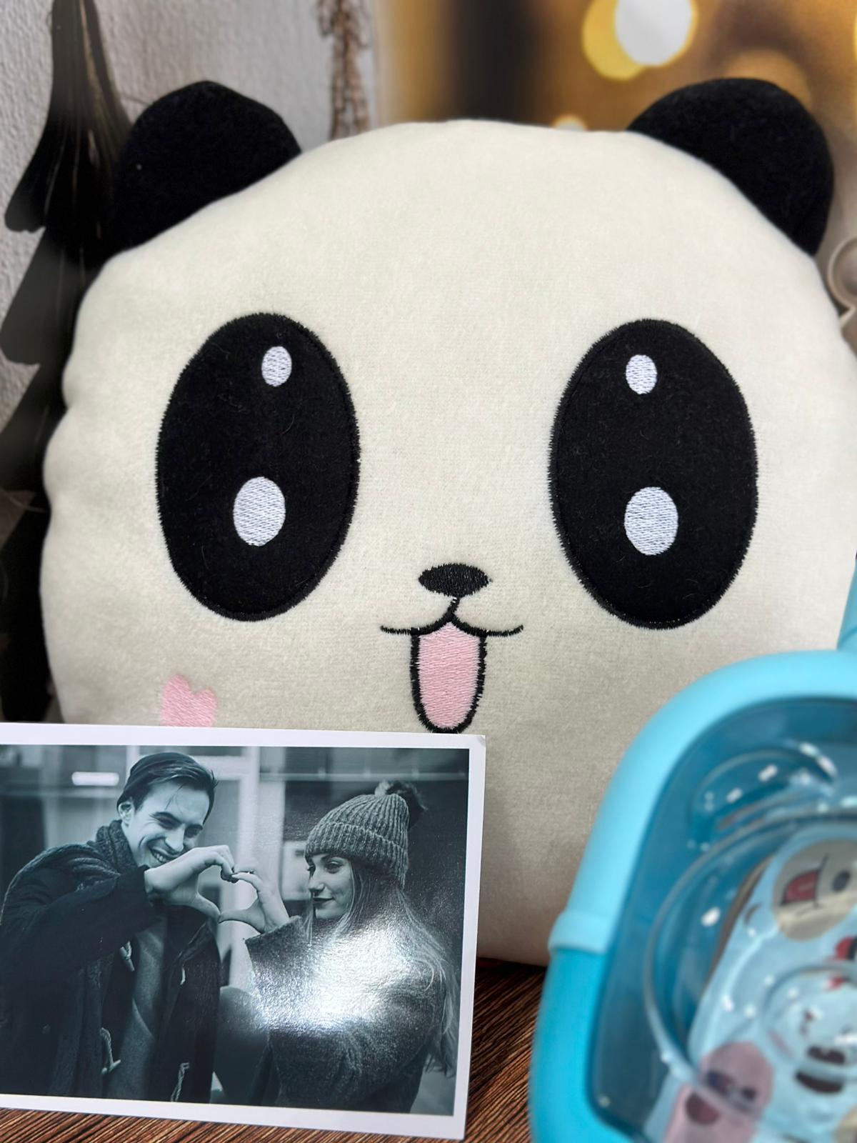 Panda Peluş Yastık  Sevimli Ayıcık Desenli Su Matarası  Kişiye Özel Çerçeve